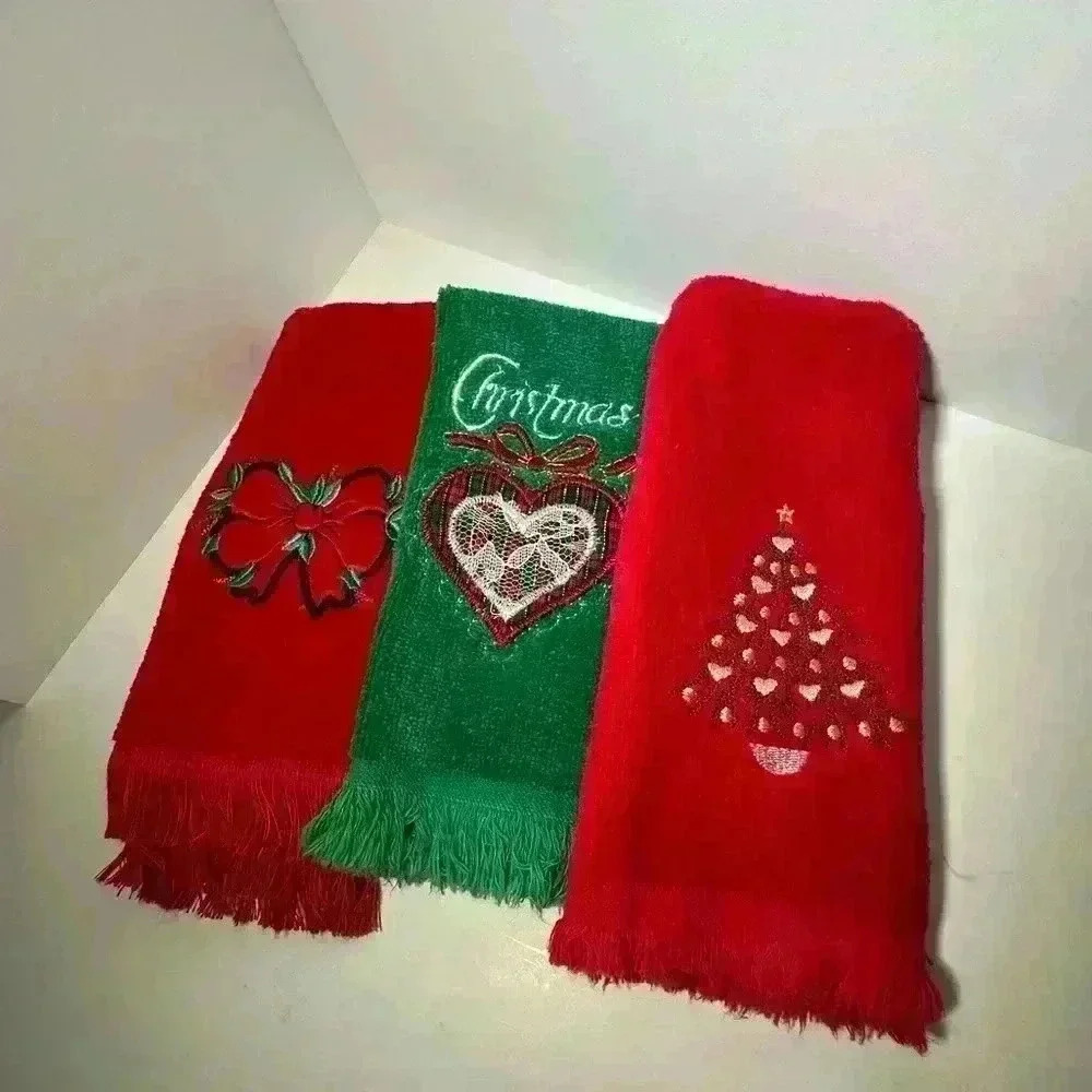 Set of 3 Vintage Christmas Embroidered Hand towels